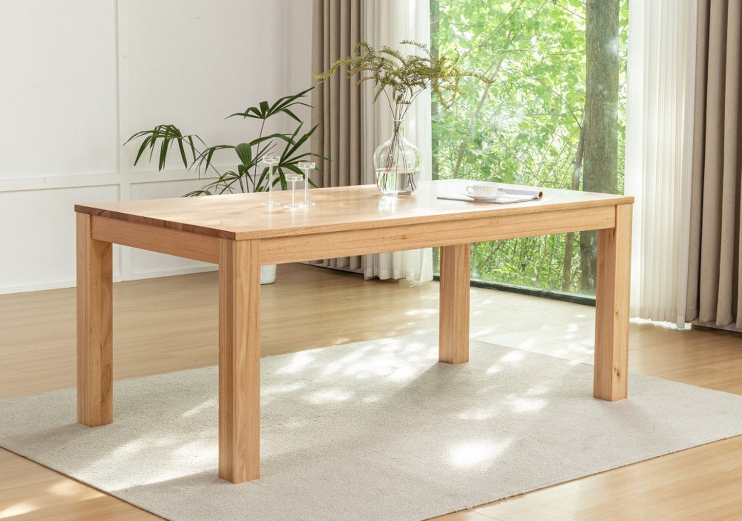 AVA DINING TABLE
